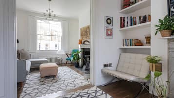 Apartamento (3 Bedrooms) | Área de estar