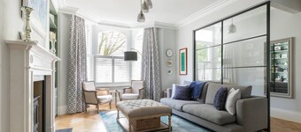 Crondace Road by Onefinestay