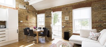 Gironde Road by Onefinestay