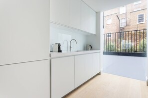 Apartment (2 Bedrooms) | Private kitchen