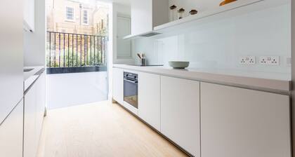 Kildare Gardens by Onefinestay