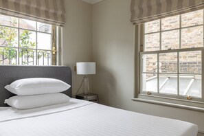 Apartment (3 Bedrooms) | 3 bedrooms, bed sheets