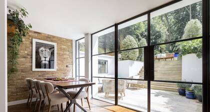 Maida Avenue II by Onefinestay