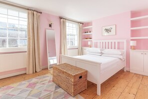 3 bedrooms, bed sheets - Linhope Street by Onefinestay (London)