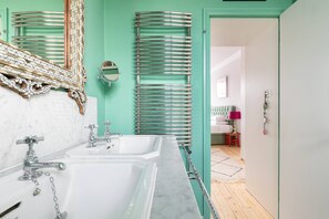 Apartment (5 Bedrooms) | Badezimmer | Handtücher