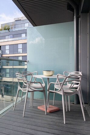 Apartment (2 Bedrooms) | Balcony