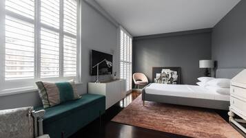 شقة (4 Bedrooms) | 4 عدّة غرف نوم ومكواة/لوح كي وملاءات أسرّة