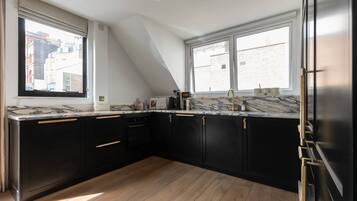 Apartment (2 Bedrooms) | Private kitchen