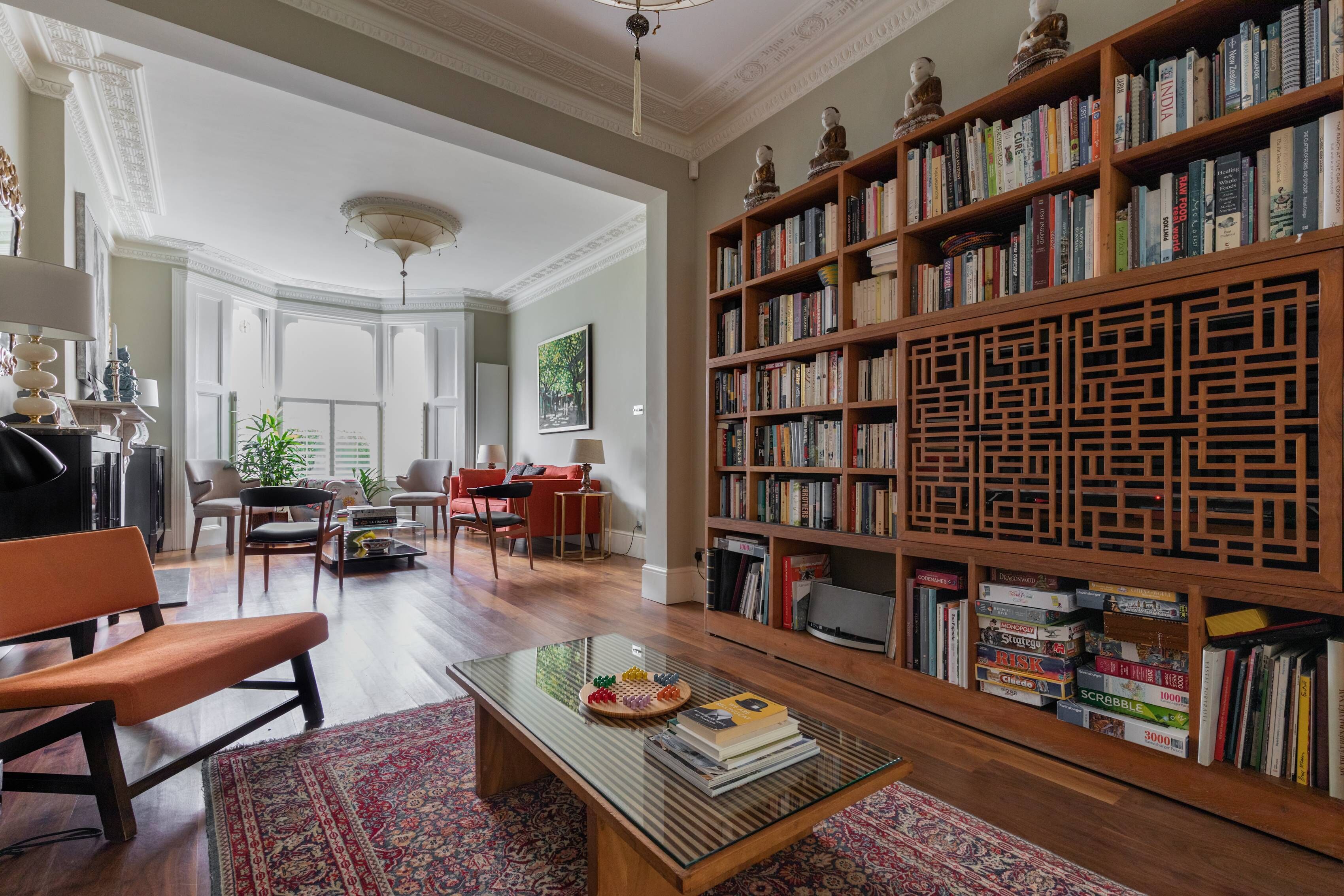 Apartment (5 Bedrooms) | Living area