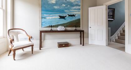 Poplar Grove II by Onefinestay