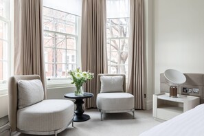 3 bedrooms, iron/ironing board, bed sheets - Sloane Court East VI by Onefinestay (London)