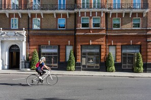 Exterior - Sloane Court East VI by Onefinestay (London)
