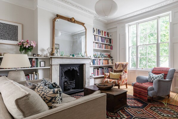 Apartamento (4 Bedrooms) | Área de estar