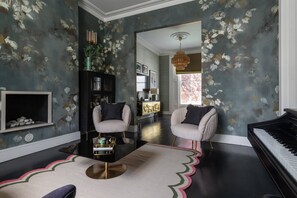 公寓 (4 Bedrooms) | 起居区