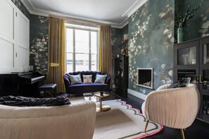 公寓 (4 Bedrooms) | 起居区
