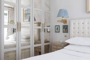 公寓 (2 Bedrooms) | 2 間臥室、床單