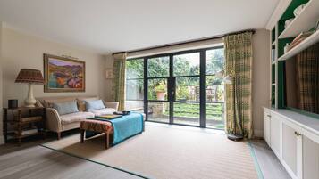 Apartamento (2 Bedrooms) | Área de estar