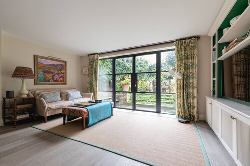 Chester Row IV by Onefinestay