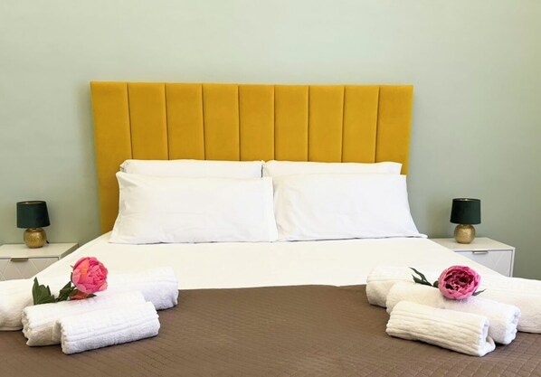 2 bedrooms, in-room safe, desk, iron/ironing board - Trewhella Home, centro storico, Duomo (Catania)