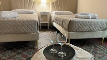 2 Schlafzimmer, Zimmersafe, Schreibtisch, Bügeleisen/Bügelbrett