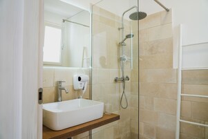 Decoración personalizada y muebles diferentes 