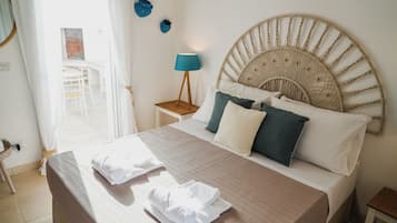 Individuell dekoriert, individuell eingerichtet, schallisolierte Zimmer