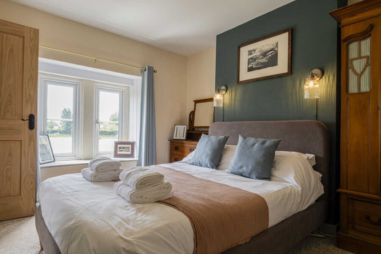 4 habitaciones, tabla de planchar con plancha y wifi gratis 