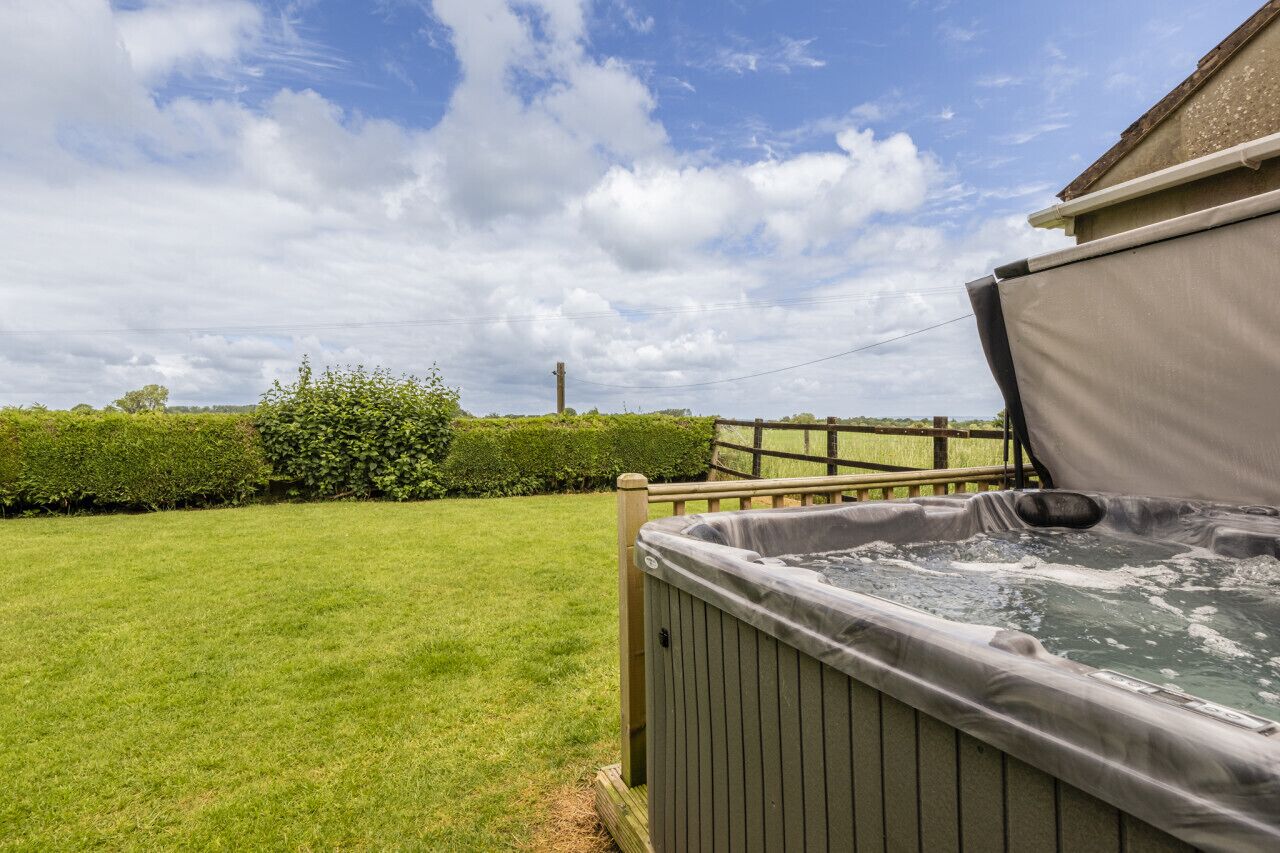 Tina de hidromasaje al aire libre