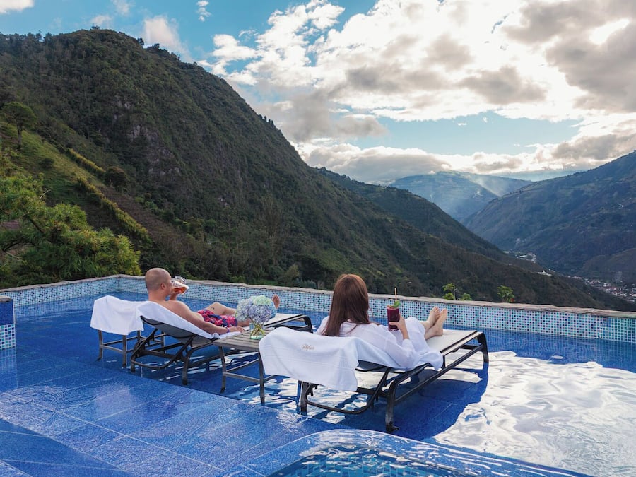 4 piscinas al aire libre, sillones reclinables de piscina