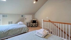 2 bedrooms, iron/ironing board, free WiFi, bed sheets