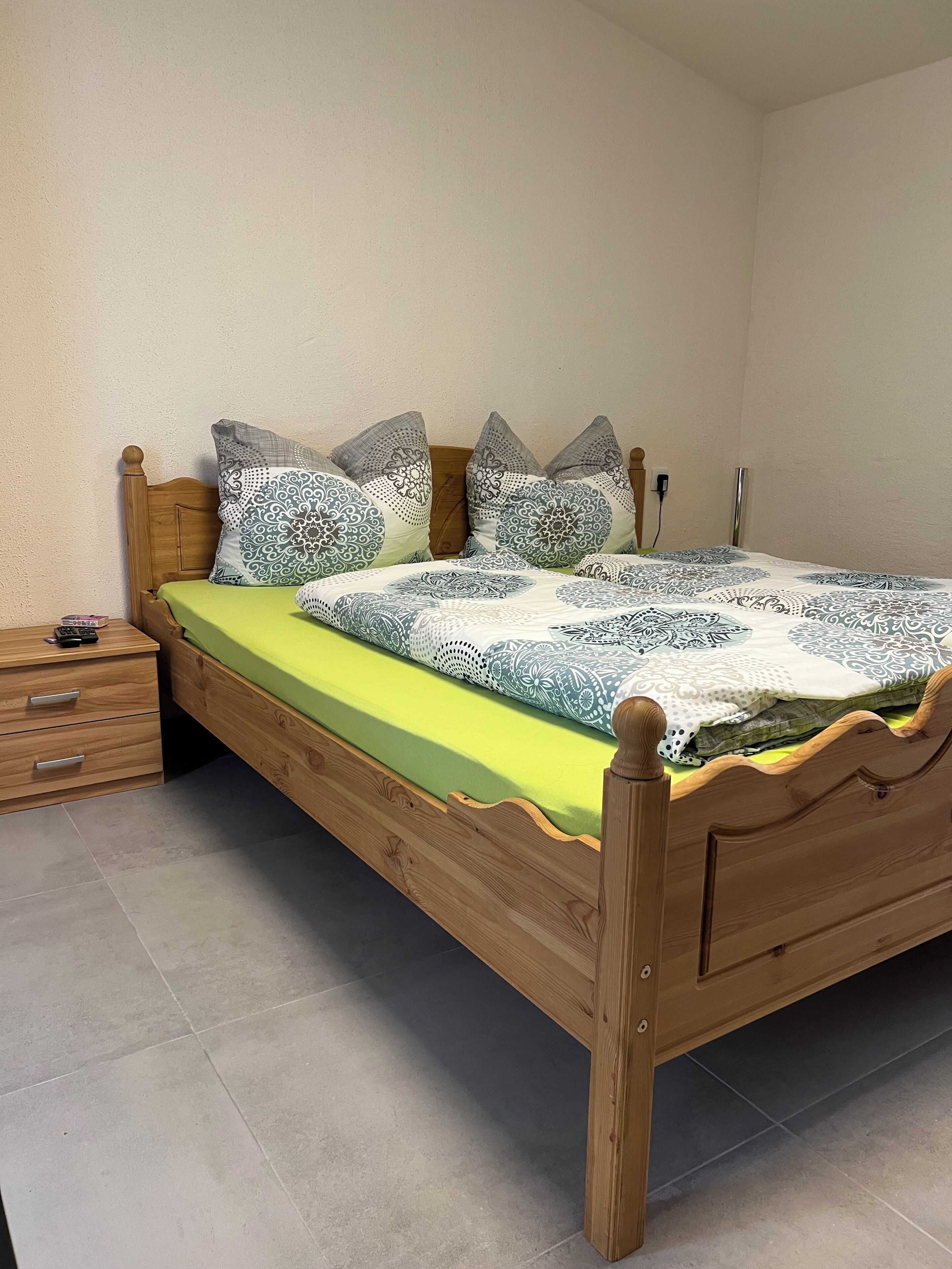 Wifi gratis y ropa de cama 