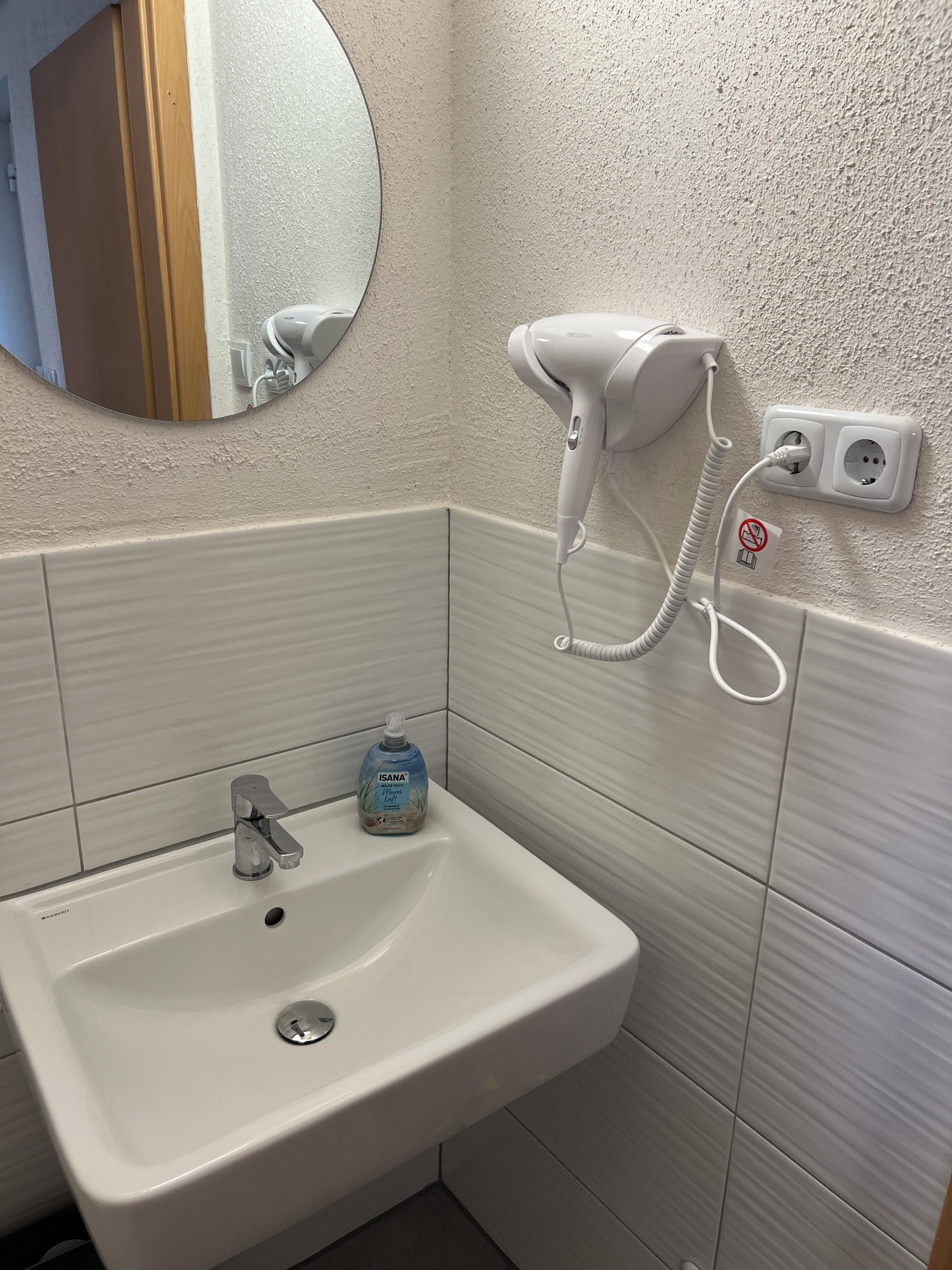 Habitación económica, patio | Baño