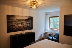 2 chambres, fer et planche à repasser, Wi-Fi, draps fournis