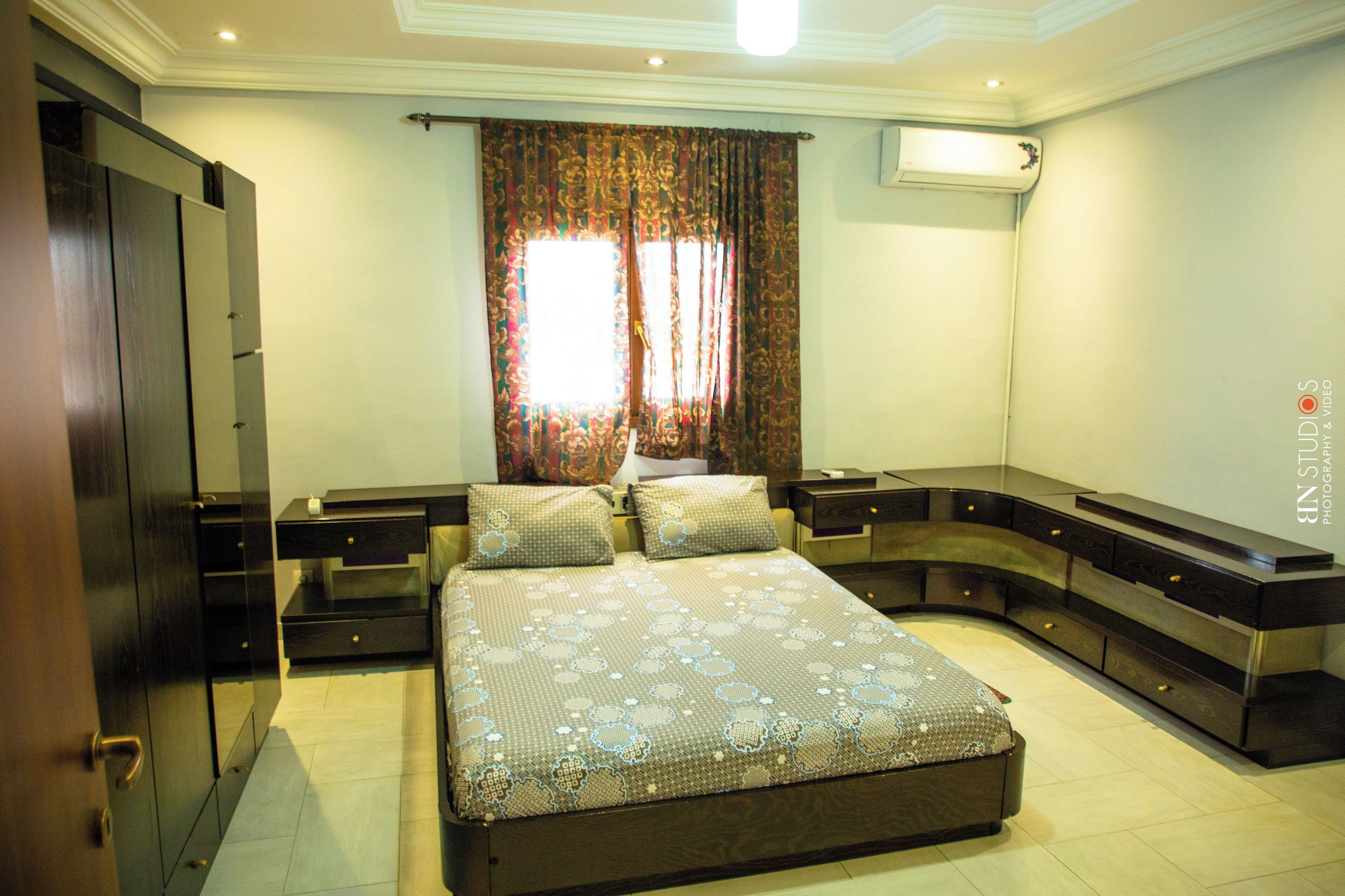 3 soverom, strykejern/-brett, wi-fi og sengetøy