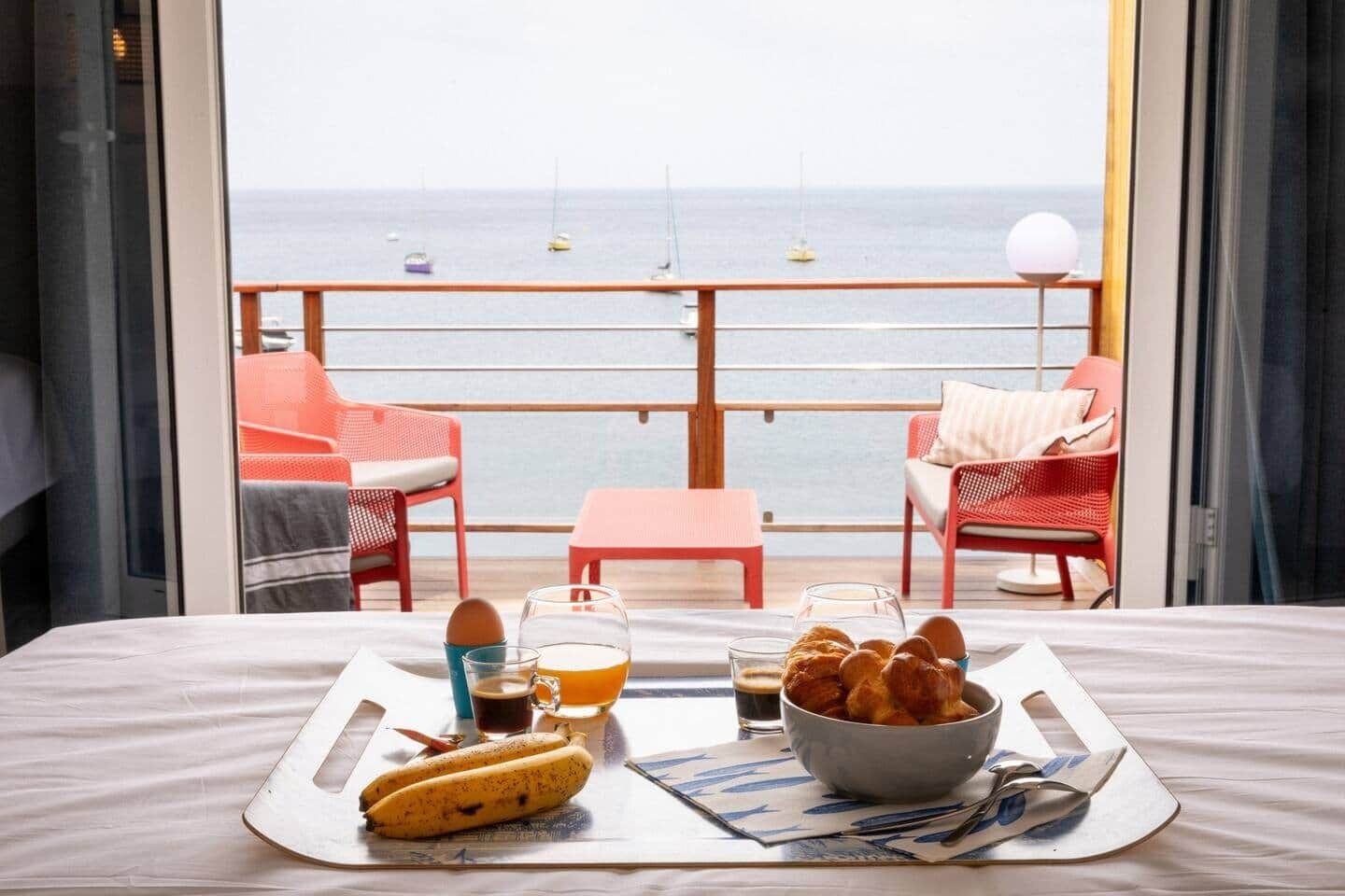 تناول الطعام بالخارج