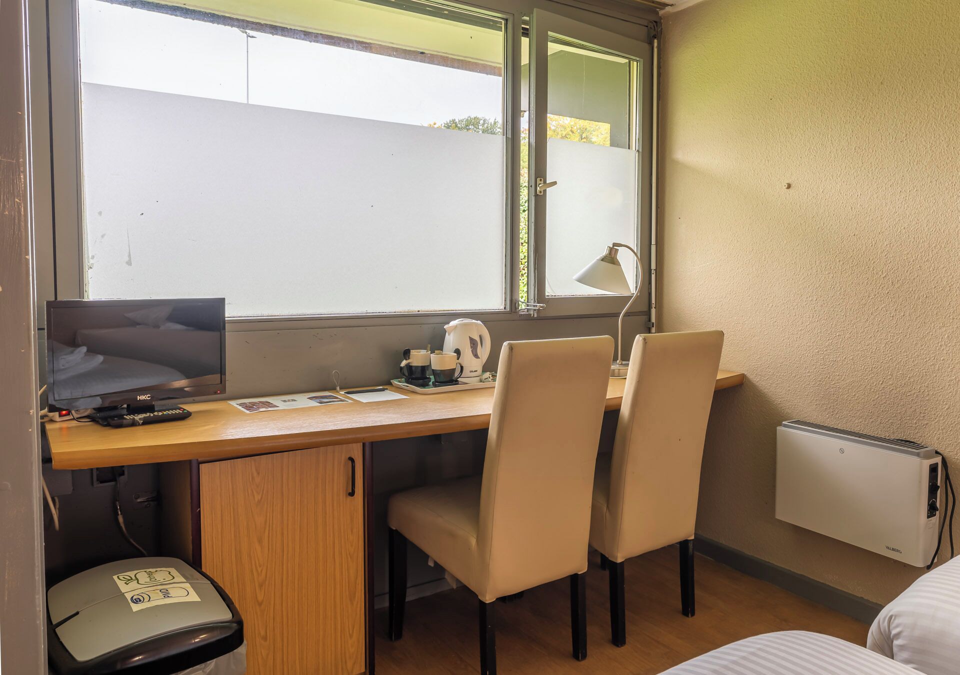 Superior Room Twin with daily cleaning | Cots/infant beds, free wired Internet, bed sheets