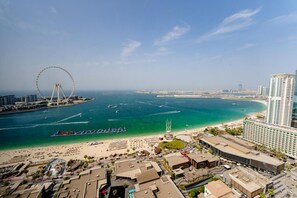 Beach - 3 Bed in JBR with Sea Views (Dubai)