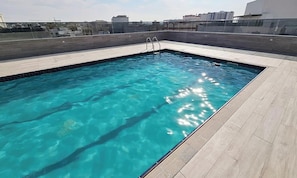 Pool - Renovated Al Warqa Apt W Pool & Fast WiFi (Dubai)