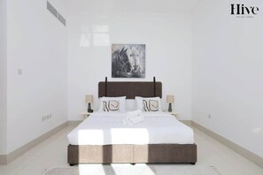 1 bedroom, iron/ironing board, free WiFi, bed sheets - Renovated Al Warqa Apt W Pool & Fast WiFi (Dubai)