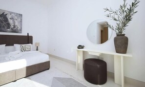 1 bedroom, iron/ironing board, free WiFi, bed sheets - Renovated Al Warqa Apt W Pool & Fast WiFi (Dubai)