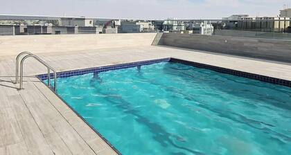 Renovated Al Warqa Apt W Pool & Fast WiFi