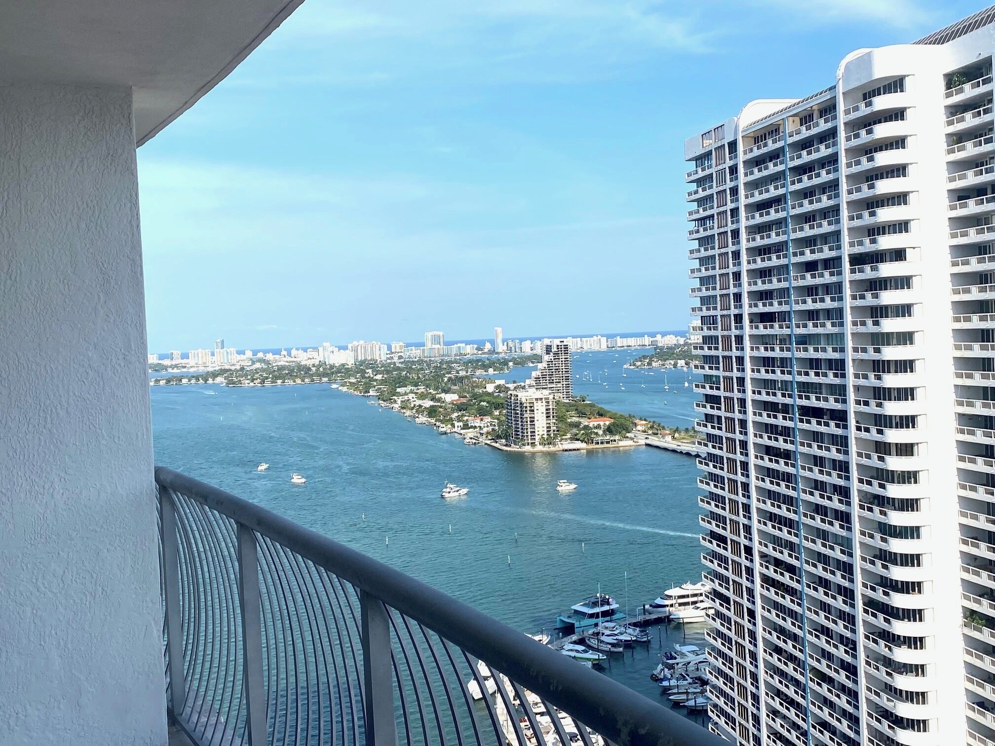 Cozy 1-bedroom condo in downtown Miami with WiFi, fitness room, Double views