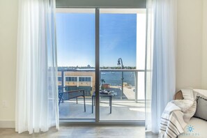 Room - Front Bay View Balcony Enjoy Sunset Near Beach (Hollywood)