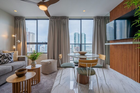 1 bedroom, Internet - w Majestic 1BR w Beautiful View in Calle 50 (Panama City)