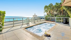 Unclassified image, 5 of 50, button - Hollywood Studio Rooftop Pool (Hollywood)