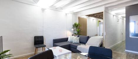 2 عدّة غرف نوم ومكتب ومكواة/لوح كي وخدمة الإنترنت