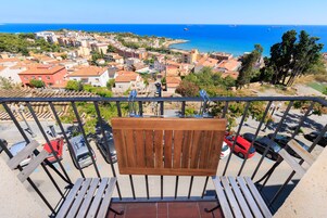 公寓 | 2 多间卧室、办公桌、熨斗/熨衣板、高速上网