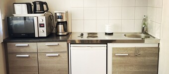 Studio in Annecy with private parking. Explore the region and visit the town!