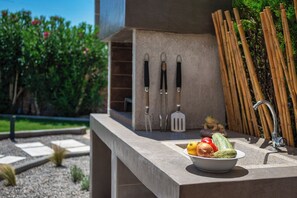 Property grounds - Villa Mariani II Newly renovated June 2024, Lindos 10 min, Lothiarika beach 120m (Lardos)