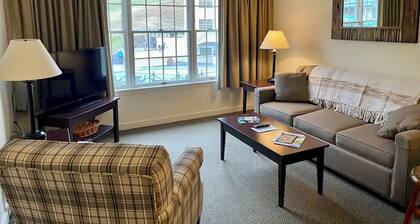 Cozy 1-bedroom Suite in Jiminy Peak Resort, with Wi-Fi, Pool, Fitness & More!